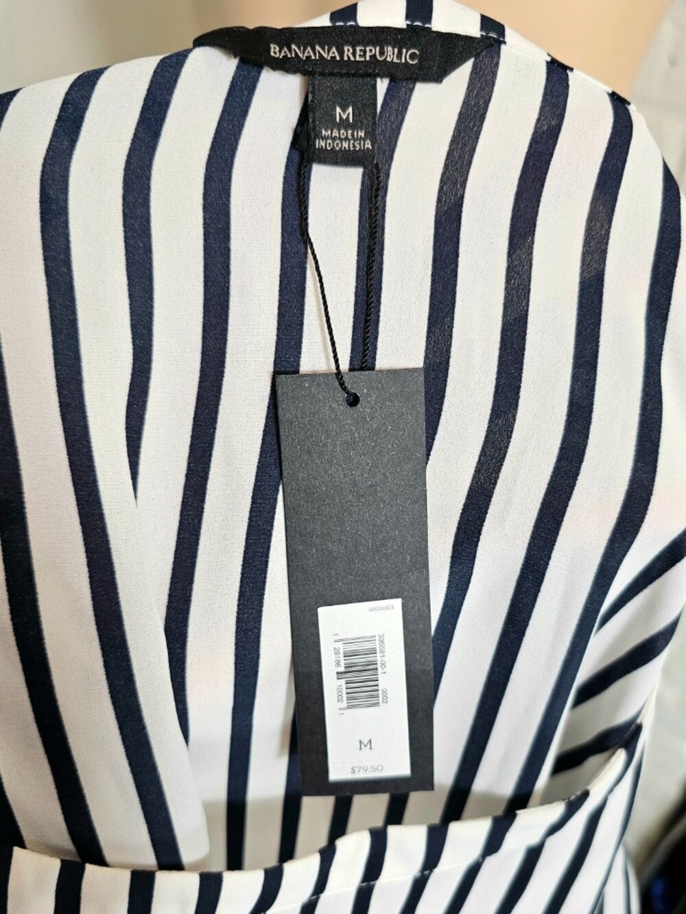 NWT Banana Republic Black White Stripe Boat Neck Blouse Size M Workwear Tunic - Picture 8 of 8